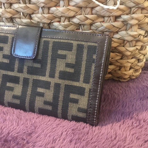 Vintage Authentic FENDI Zucca Bifold Long Wallet Brown Canvas/Leather - Picture 4 of 16